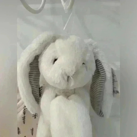 BNWT Mary Meyer White Bunny Lovey and New Footed  Baby Onesie 9m - Picture 12 of 12